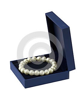 Open box with pearl bracelet