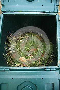 Open composter bin
