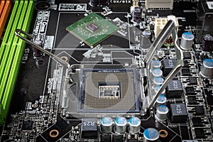 Open computer processor socket