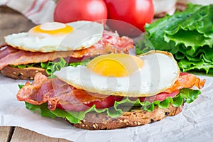 Open face sandwich