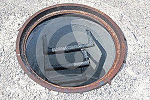 Open manhole without cover