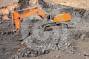 Open pit Manganese Mining with excavator
