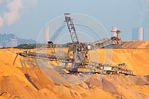 Open pit mine machinery