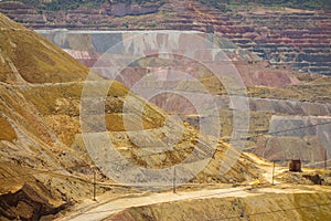 Open pit mining in the dessert