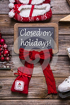 Opening hours on christmas holidays: closed; information for customers and guests.