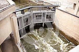 Opening shipping lock in regensburg, germany