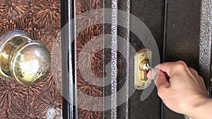 Openning a door lock with keys