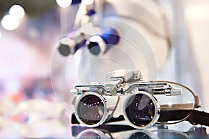 Ophthalmic lenses for eyeglasses