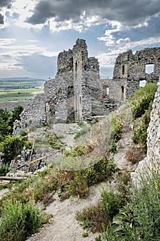 Zrúcanina hradu Oponice, Slovensko