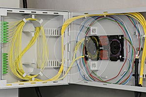 Optical fiber distribution frame