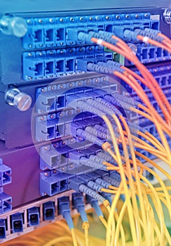 Optical network cables and servers