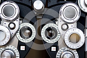 Optometrist diopter.