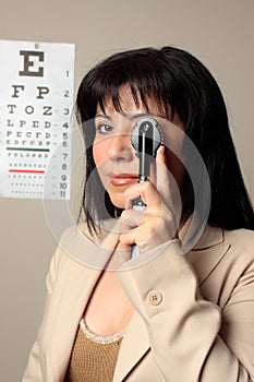 Optometrist vision checkup