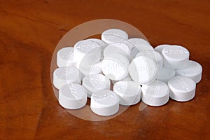 Oral medicine, paracetamol 500 mg.,white pills.