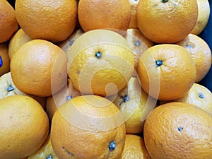 Orange is a fruit for worshiping Buddha images and sacred things of Chinese descent on the occasion of the New Year.