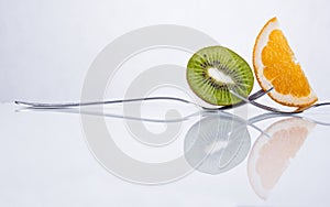 Orange and kiwi fruit composition