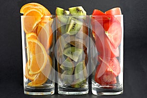 Orange & kiwi & tomato