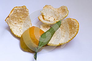 Orange peel can be used as medicine after drying. It is a common and important Chinese medicine ingredient, called `orange peel`.