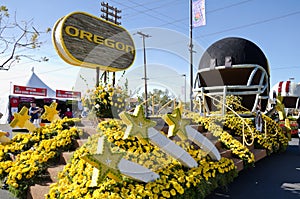 Oregon Rose Parade float