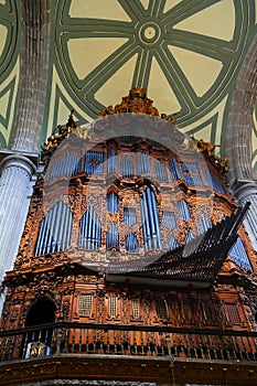 Organ of the metropolitan cathedral mexico city II