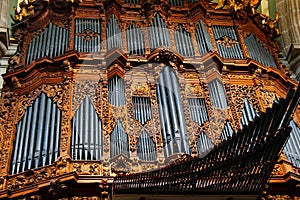 Organ of the metropolitan cathedral mexico city IV