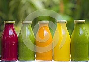 Organic cold-pressed raw vegetable juices