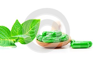 Organic herbal green medicine capsule