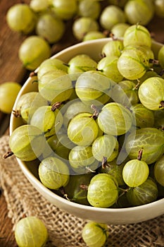 Organic Raw Green Gooseberries