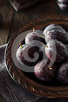 Organic Ripe Purple Prune Plums