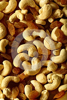 Organic snacks- roasted cashew nuts and raisins