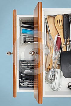 Organized Kitchen Drawers