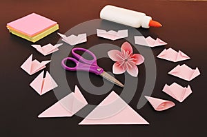 Origami flower instruction.