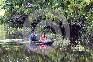 Orinoco life on the river