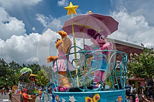 Abby Cadabby and Zoe on colorful float at Seaworld 1