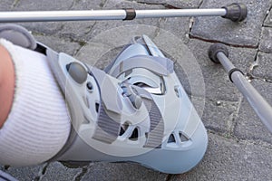 Orthopedic orthosis for immobilizing the lower leg and the foot