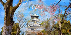 Osaka Castle dates back to 1583, it\'s one of Osaka\'s most popular hanami spots during the cherry