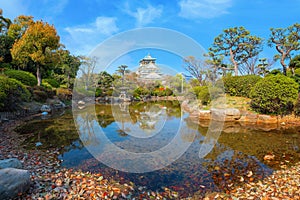 Osaka Castle in Osaka, Japan is one of Osaka\'s most popular hanami spots during the cherry blossom season