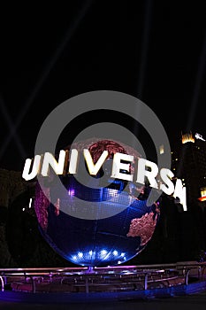 The large rotating Universal logo globe.