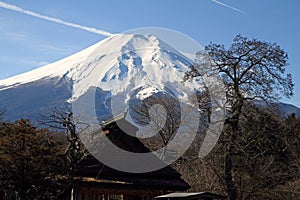 Oshino Hakkai springs and Mt. Fuji