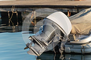 Outboard boat motor - Engine and propeller
