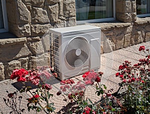 Outdoor air conditioning and heat pump unit