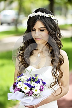 Outdoor Bride smiling