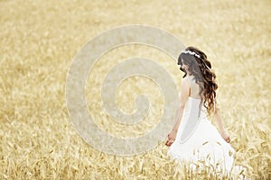 Outdoor Bride smiling