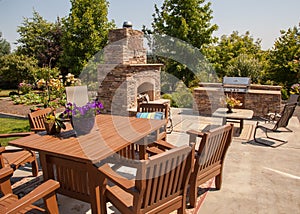 Outdoor dining with garden