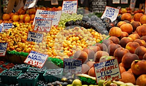 Outdoor fruit market