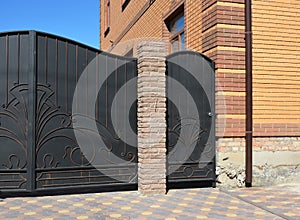 Outdoor house gate and metal door installation