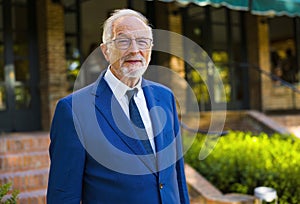 Outdoor portrait of the Spanish chemist and virologist Luis Enjuanes.