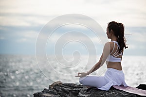 Outdoor yoga, Yoga with nature