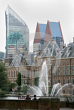 Outer court with hofvijver pond and fountain and Goverment buildings