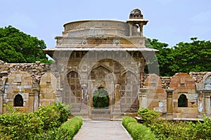 Outer view of a large dome built over a podium, Jami Masjid Mosque, UNESCO protected Champaner - Pavagadh Archaeological Park, G